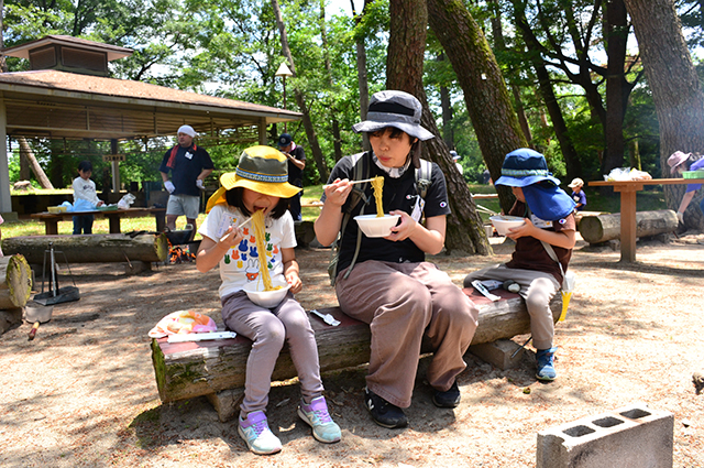 「家族で楽しもう！初めての春キャンプ」の写真