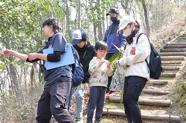 家族で伊木山トレッキングの写真